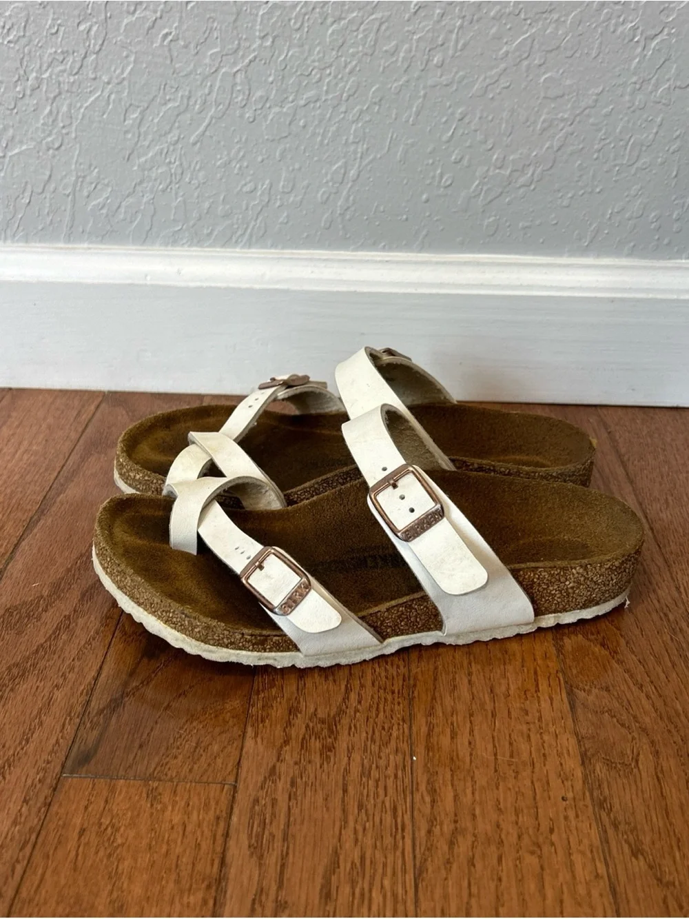 Birkenstock Mayari Sandals Slip On Shoes EU 33 Girls Size 2 White